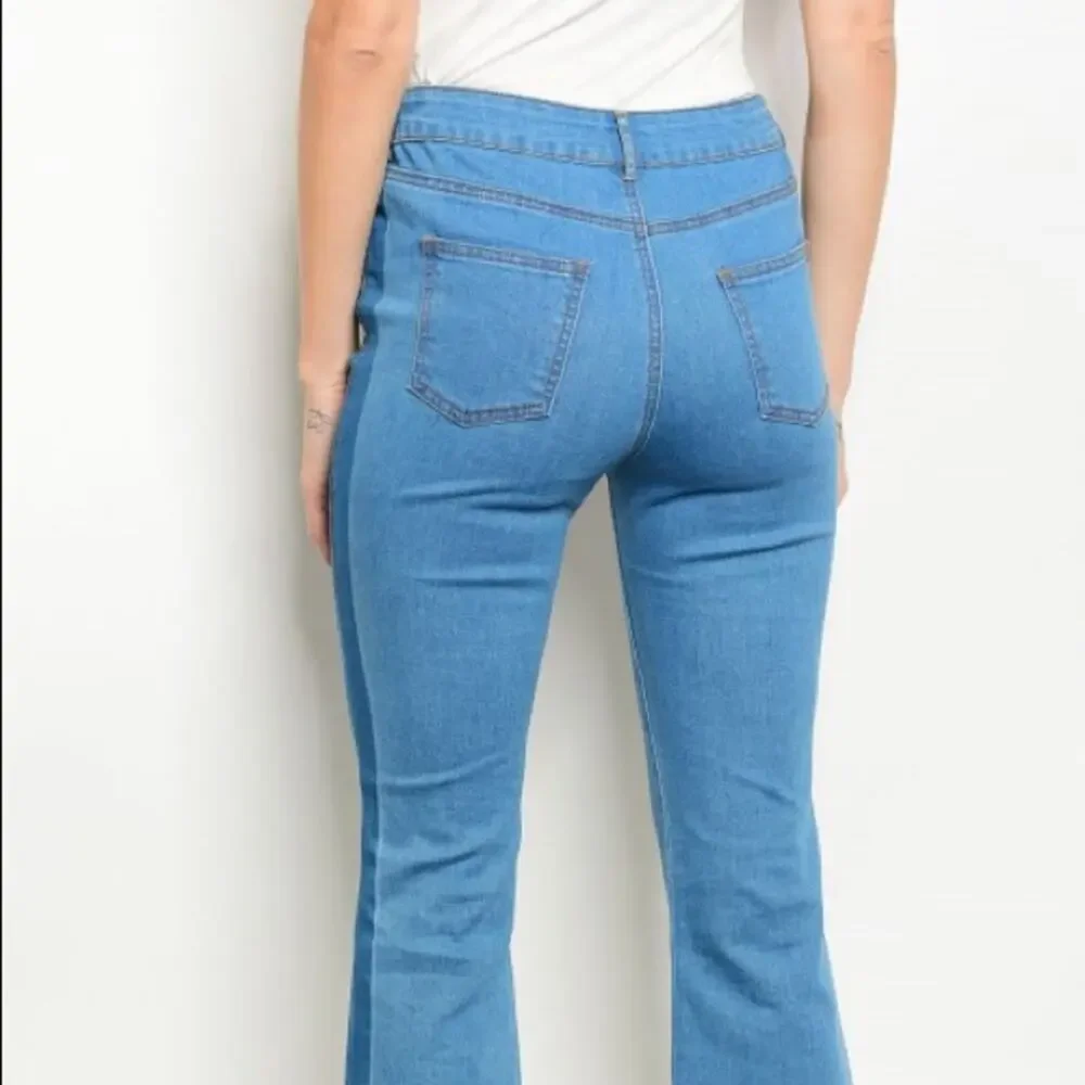 Light Wash Cropped Flare Jeans Raw Frayed Hem Button Fly Denim Size 31_4